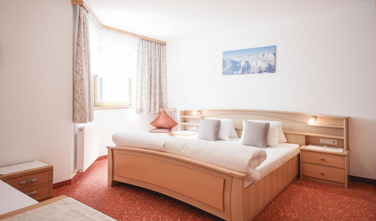 Apart Astoria Капл Екстериор снимка